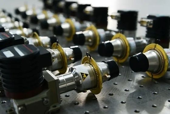 Monoculaire thermique durable et étanche, conçu pour les environnements difficiles, le suivi de la faune et les opérations de recherche et de sauvetage militaires