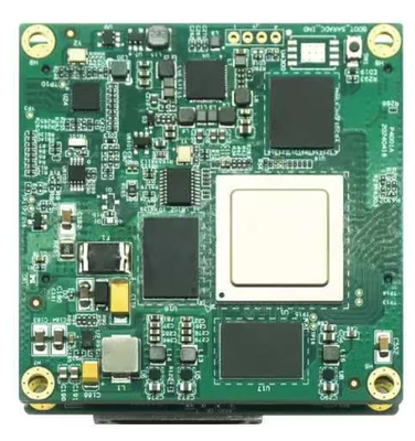 Ascend 310B carte de traitement d'image haute puissance de calcul avec architecture hétérogène et ressources d'interface riches pour les applications d'IA d'extrémité